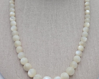 Antique Natural Mother of Pearl Graduated Bead 18” Necklace Hand Carved