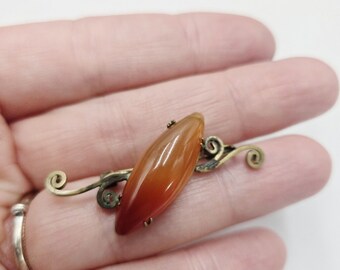 Broche Ancienne En Métal Doré Et Cornaline - Bijou Vintage Vers 1900 - Occasion