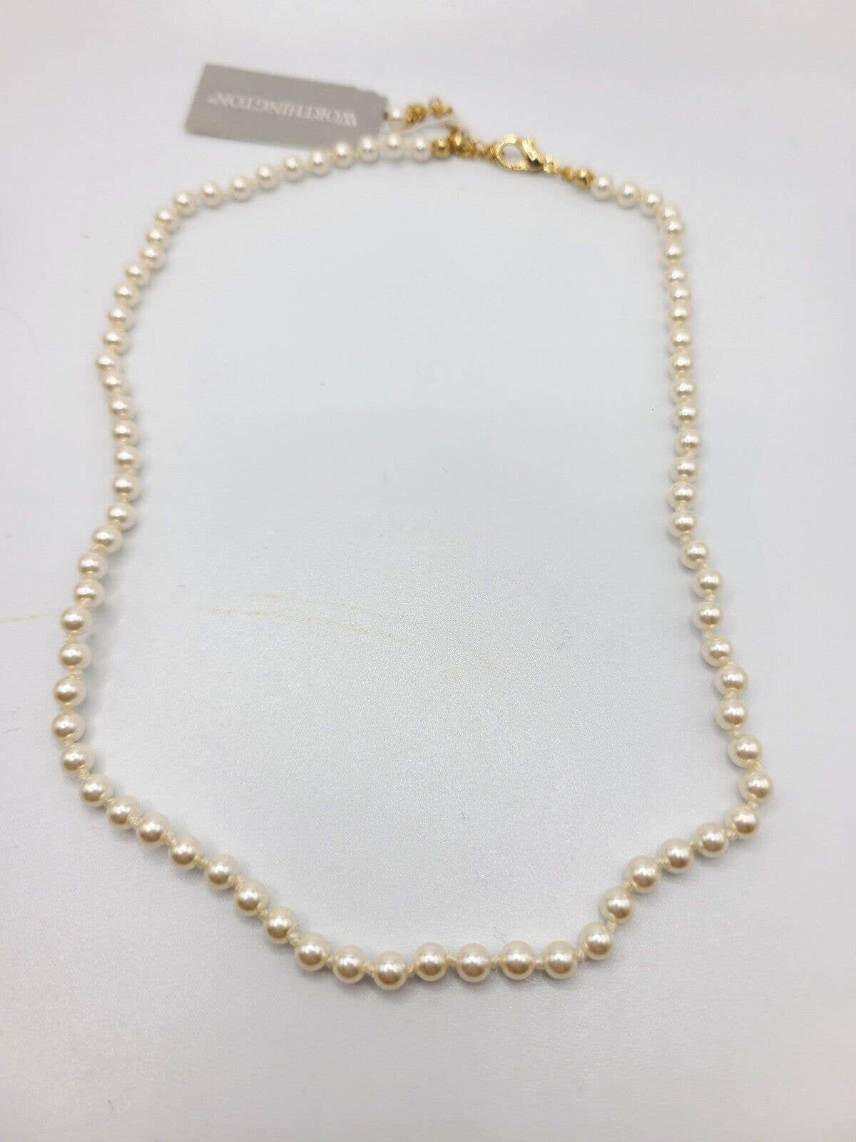 WORTHINGTON LUCITE NECKLACE Graduating Black and White Beaded - Etsy |  Beaded, White jewelry, Beaded necklace