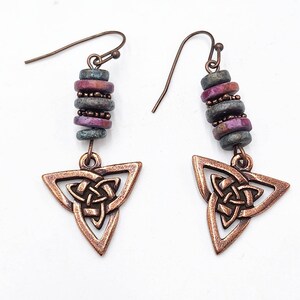 Boho Kupfer Trinity Keltischer Knoten baumeln Haken Ohrringe Blau Lila Stein Perlen