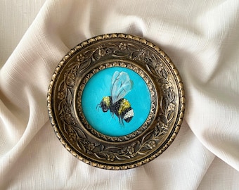 Pintura al óleo de abejorro enmarcada: arte de insectos en miniatura de estilo vintage