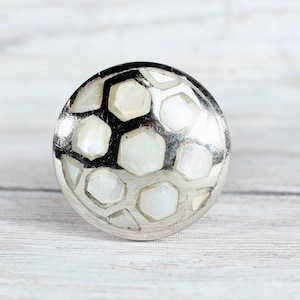 Boutons de tiroir Pearl en argent avec motif hexagonal - Quincaillerie pour armoire en nacre, motif nid d'abeille - Coquillage