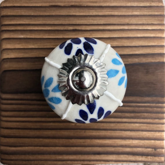Round Ceramic Drawer Knob,blue /& White flower 40mm