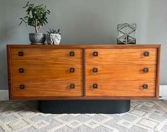 Gorgeous MCM Dresser Teak with 6 Drawers By RS Associates - Sidebar - Credenza Mid Modern Century Bedroom Furniture