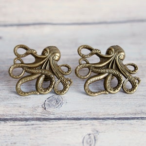 SET of 2 Octopus Drawer knobs in Brass Octopus Cabinet knobs in Brass for Beach Decor Animal Shaped Knobs Coastal Decor image 3