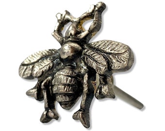 Bee Drawer Knob in Antique Silver - Silver Bee Cabinet Knob - Woodland Cottage Lodge Decor