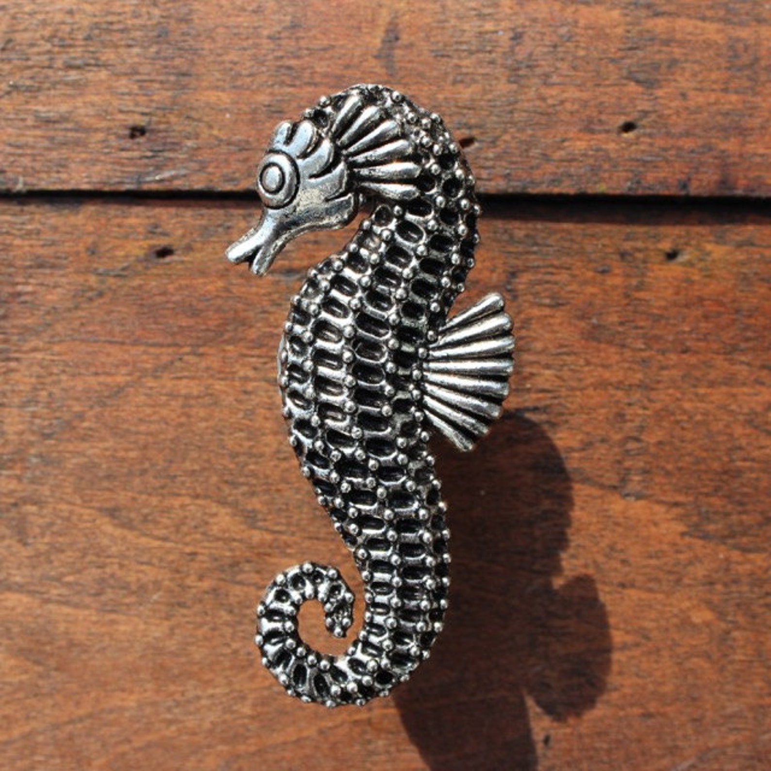 Seahorse drawer knobs / pulls in Silver metal MK148 Etsy