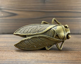 Insect drawer knobs in Brass - Cicada Cabinet Knobs - Insect Dresser Knobs in Brass - Entomology gift - Nature Decor - Bug Decor