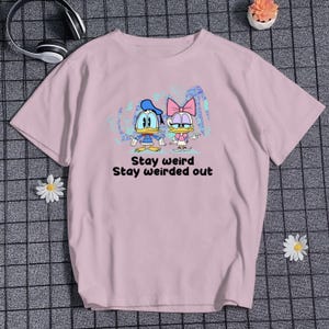 Donald Duck Daisy Duck T-Shirt Niedliches Cartoon Enten-Shirt Bleiben Sie seltsames Shirt Cartoon-Park-Shirt 2025 Reise-Shirt Sommerferien-Shirt Geschenk