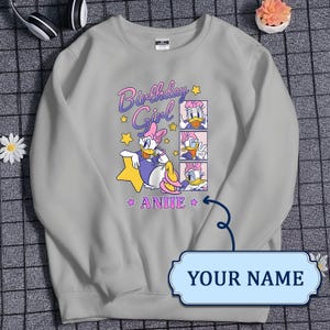Benutzerdefinierte Name Geburtstagskind Sweatshirt lustige Daisy Duck Sweatshirt für Geburtstagsfeier Shirt Sommerferien Shirt Familienausflug Shirt Geschenk