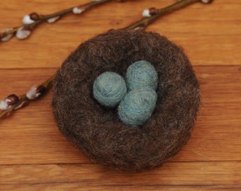 Needle Felted Bird's Nest with Robins Eggs or Acorns