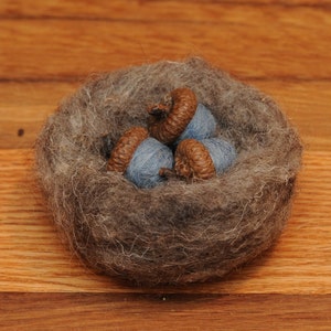 Needle Felted Bird's Nest with Robins Eggs or Acorns image 2