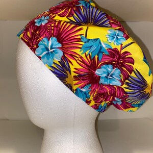 Floral Scrub Cap: Fluid Resistant Cotton, Healthcare Professional