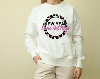 Diseño de camiseta PNG de sublimación de Año Nuevo, el mismo desastre de Año Nuevo, archivo PNG con estampado de leopardo y letras a mano, diseño de camiseta de Feliz Año Nuevo