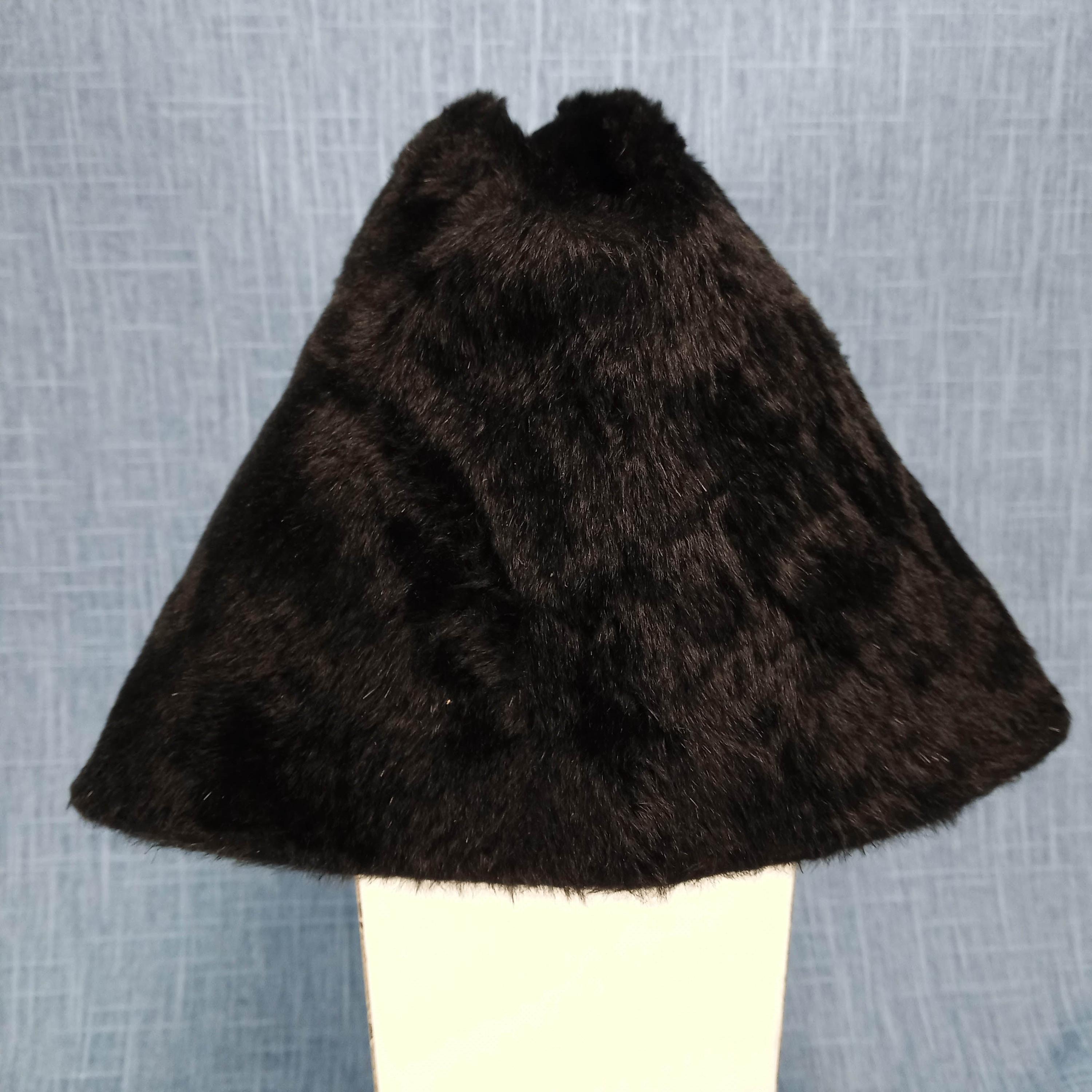 1950s Vintage Black Felted Faux Fur Cloche Hat With Bow Hat 