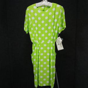 slim fit dress slacks Zapaka Women Green White Polka Dots Dress Spaghetti Straps A Line Midi  Summer Cocktail Dress – ZAPAKA main image 1