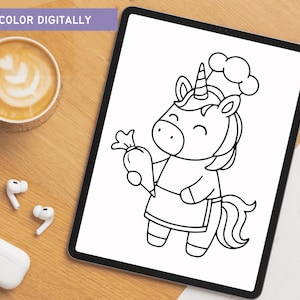 Puede incluir: Un dibujo digital de un chef unicornio sosteniendo una manga pastelera, mostrado en una tableta. El unicornio lleva un gorro de chef y un delantal. La tableta est&aacute; sobre una superficie de madera con una taza de caf&eacute;, auriculares y un estuche de carga. El texto "COLOR DIGITALLY" est&aacute; en la parte superior.