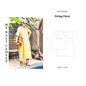 Peut inclure: Une femme portant une robe swing jaune et des sandales se tient dans un jardin. L'image comprend un patron PDF pour une robe swing, intitulé "Swing Dress", avec des tailles S-3XL. Le texte "My Bali Closet" est aligné verticalement sur le côté gauche de l'image.