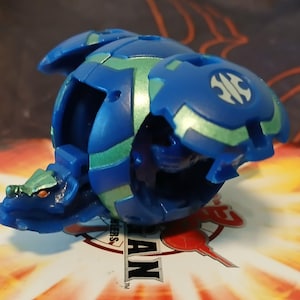 Bakugan Battle Brawlers Blue Aquos Saurus 620g RARE - FAST SHIPPING