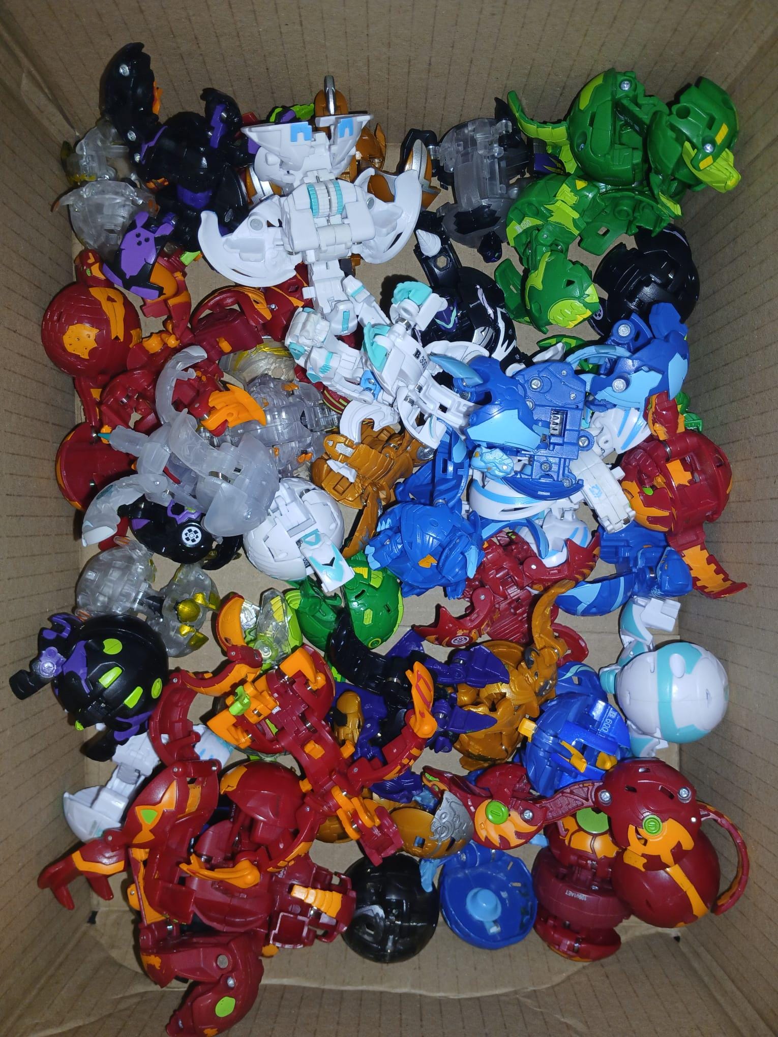 Bakugan Battle Planet Lot of 4 Bakugan - Fast Shipping