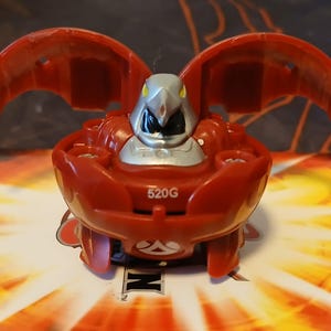 Bakugan Battle Brawlers Red Pyrus Ravenoid 520G - Fast Shipping