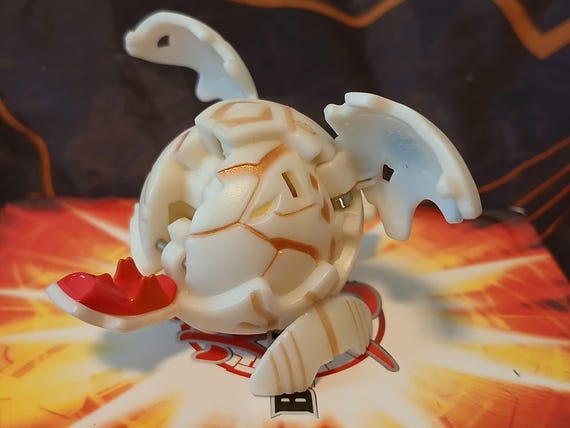 Bakugan Battle Brawlers - Subterra Tuskor Pearl 590G B2 - Fast