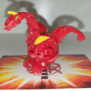Bakugan Battle Brawler Red Pyrus Cyborg TRANSLUCENT Turbine Helios