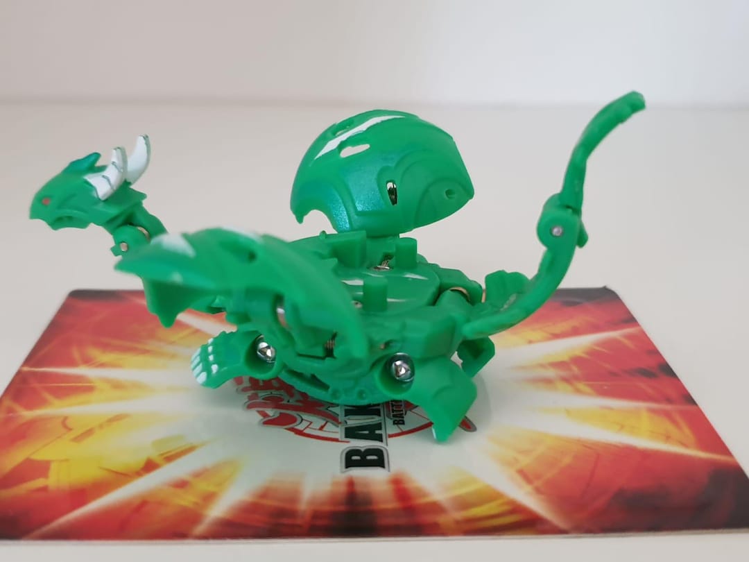 爆丸 Dharak Green Ventus Gundalian Invaders 660G レア - 送料無料