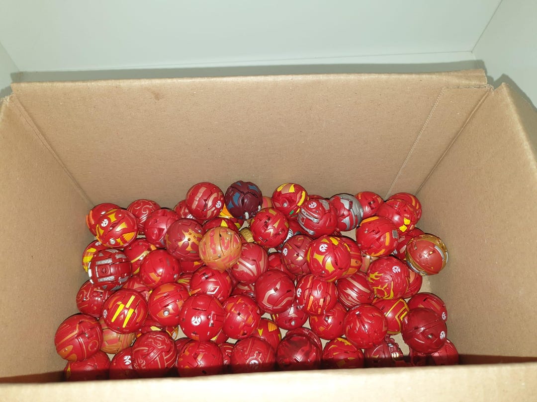 Bakugan Battle Brawlers Random Pyrus Lot of and Cards