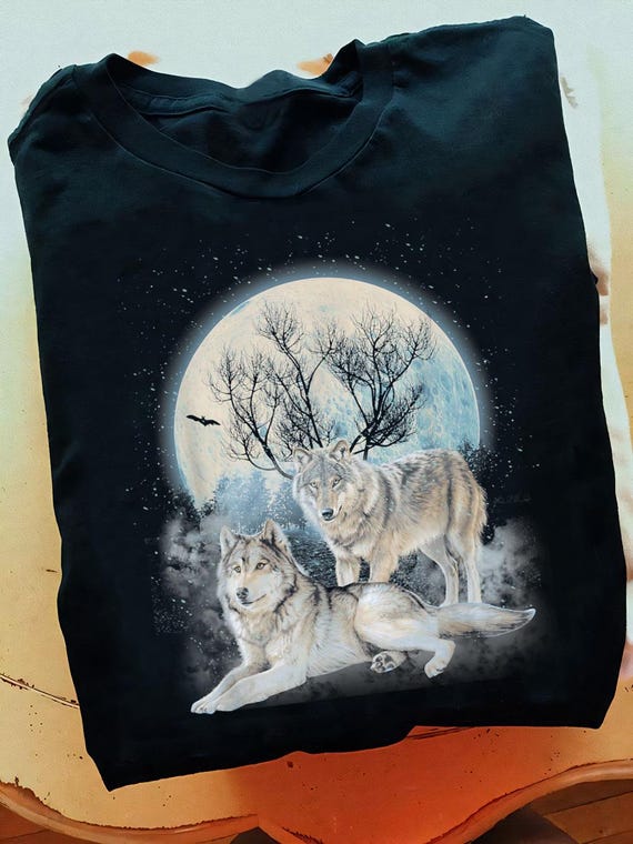 マウンテンウルフTシャツ：ネイティブアメリカンのオオカミの月