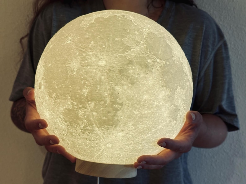 Lampe lune géante 25 cm XL - Données NASA - texturé - lithophane lunaire - fabriquée aux États-Unis image 2