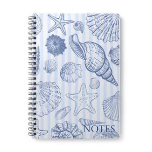 Cahier à couverture souple sans couture Coastal Charm, motif coquillages, journal marin, décoration de plage, cadeau pour les amoureux de la mer, écriture et prise de notes