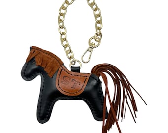 Personalized Horse Bag Charm – Leather Backpack Accessory, Lucky Keychain, Gift for Wife, Daughter, Horse Lover, Custom Name Gift
