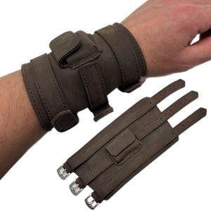 Leder Herrenarmband mit Tasche - Verstellbare Handgelenk Geldbörse, Reise-Accessoire, Lederrüstung nach Maß, Einzigartiger Herrenschmuck, Freundgeschenk