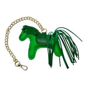 Adorno de cuero con forma de caballo para bolso – Adorno artesanal para bolso, adorno de caballo de la suerte, regalo para novia, regalo del Día de la Madre, accesorios de cuero y llavero Green 2