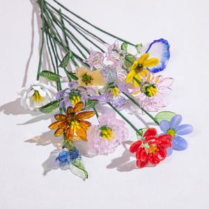 Handgefertigte Glas Geburtsmonat Blume, Glasblume Rose, Gänseblümchen, Pfingstrose, Tulpe, Geburtsblumenstrauß, Jahrestag & Geburtstagsgeschenk, Wohnkultur