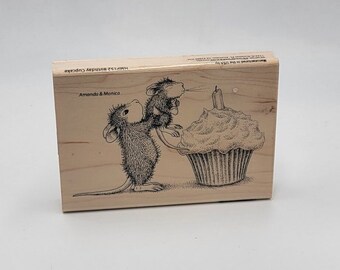 Retired House Mouse Wood Mounted Rubber Stamp Make a Wish BIRTHDAY CUPCAKE Amanda Monica