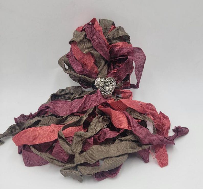 Vintage Button Moody Romance Distressed Bundle Collection set of Three Shabby Chic RIBBON crinkled seam binding - 12 Yards rayon bild 2