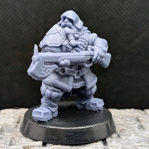 Hooded Dwarf Hunter Miniature: 3D Resin, D&D, Pathfinder, Frostgrave (32mm/75mm)