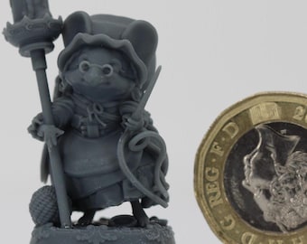 Costurera Ratón: Miniatura de D&D, TTRPG sin pintar / Criaturas Pepunki / Modelos a escala de 32 mm y 75 mm