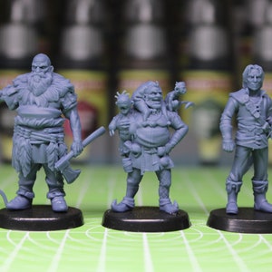 Curse of Strahd Miniatures: 15 NPC Character Pack, 32mm DnD Figures
