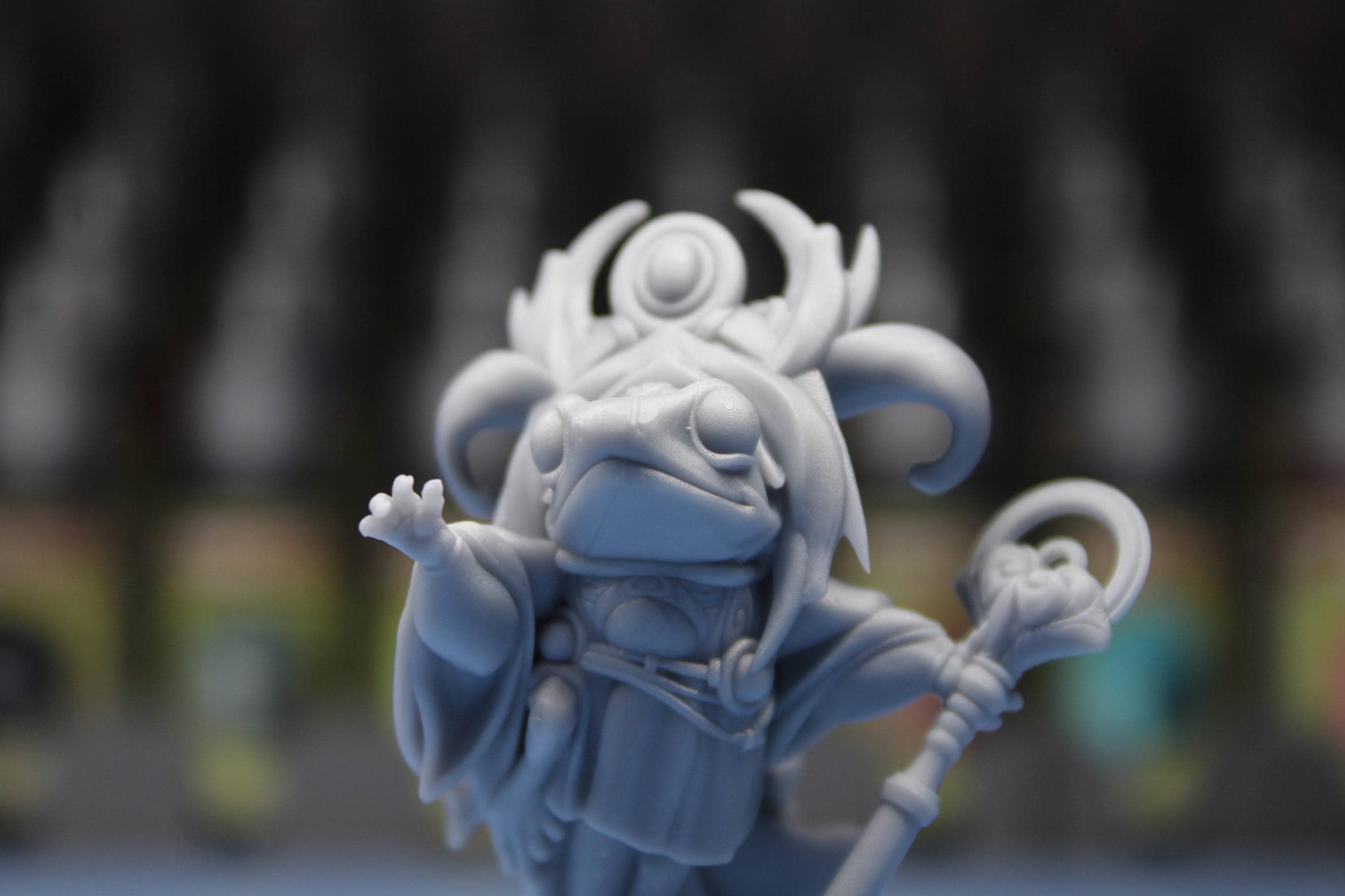 Poison Dart Frog Sorcerer : Unpainted D&D, TTRPG Miniature