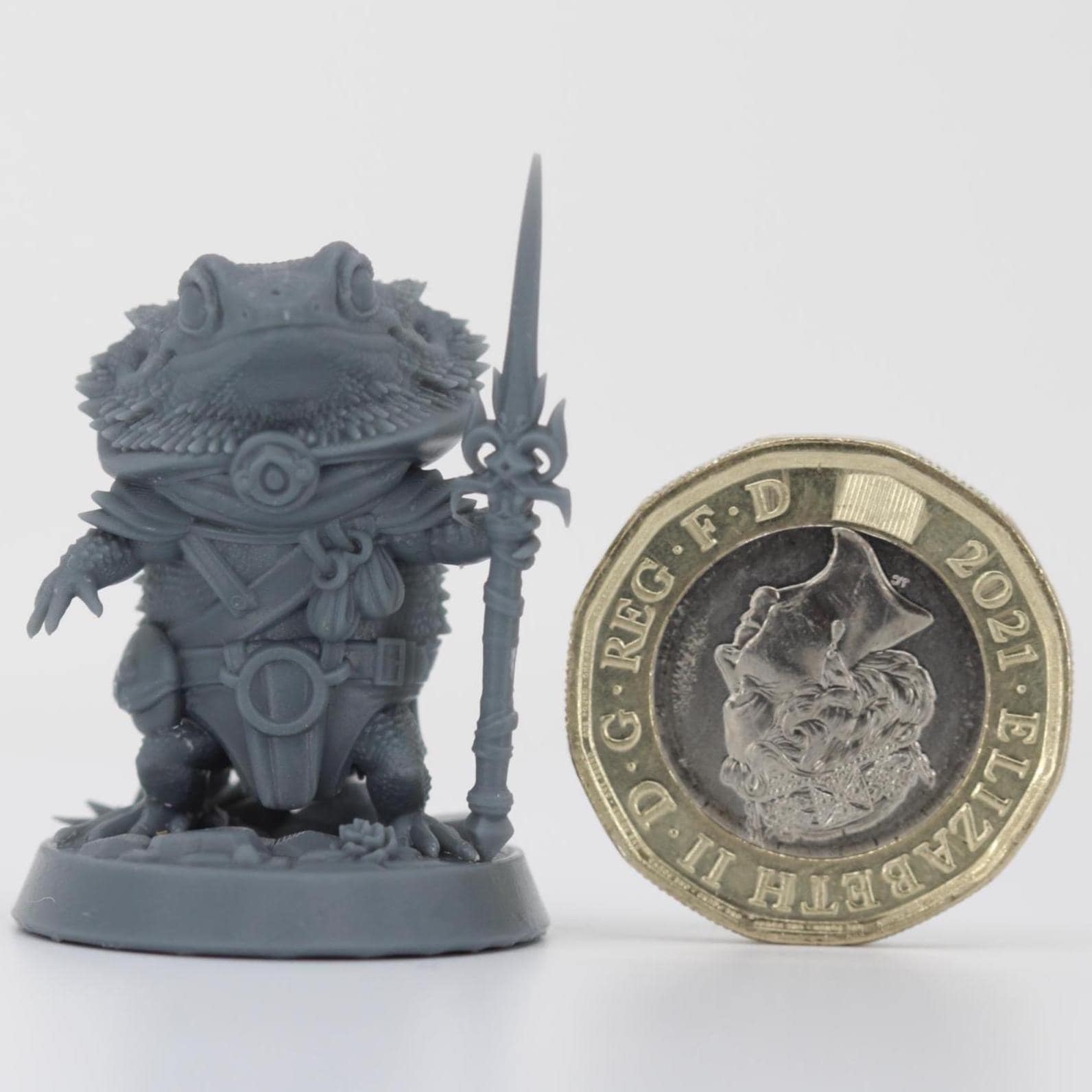 Bearded Dragon Lizard Warrior : Unpainted D&D, TTRPG Miniature | Pepunki Creatu