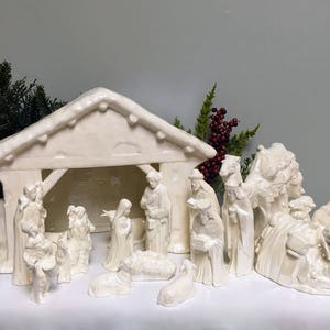 Szopka ceramiczna z masy perłowej