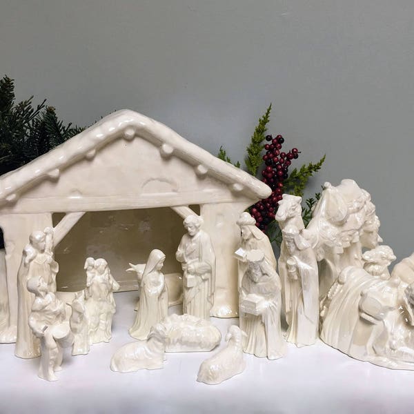 Ceramic Nativity Creche Scene Mother of Pearl