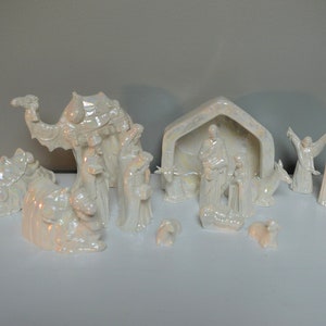 Small Ceramic Nativity Creche Scene Mother of Pearl image 9