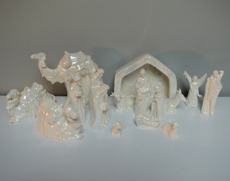 Small Ceramic Nativity Creche Scene Mother of Pearl image 9