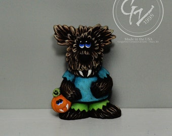 Ceramic Halloween Decor "Wolfie"