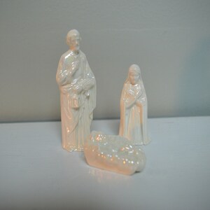 Small Ceramic Nativity Creche Scene Mother of Pearl image 2