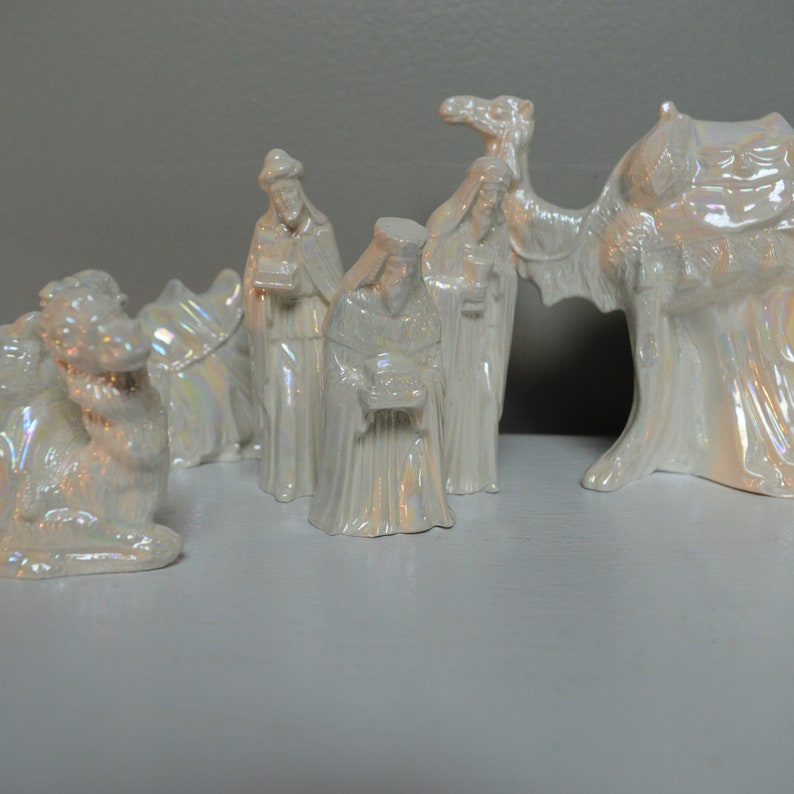 Small Ceramic Nativity Creche Scene Mother of Pearl image 3